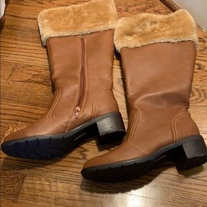 NWOT Softspots boots